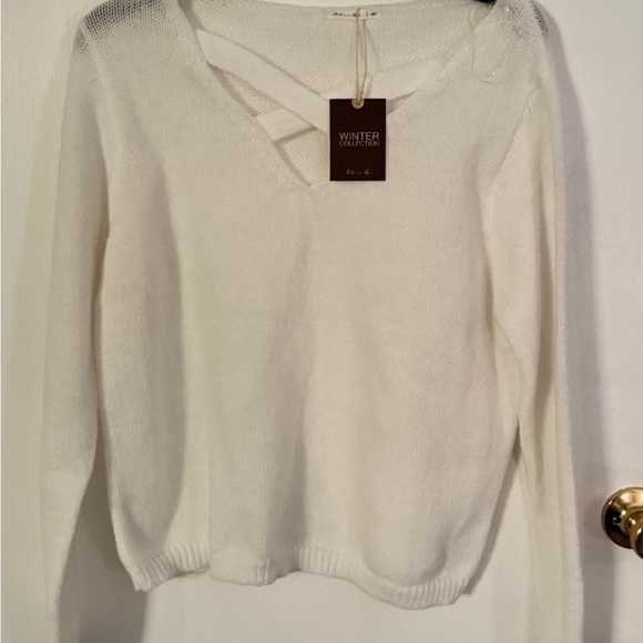 Active USA Sweaters - White V-Neck Knit Sweater | Criss-Cross Detail | Size L NWT